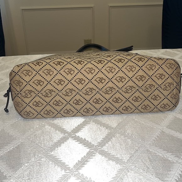 EUC Dooney & Bourke canvas tan & brown tote. - Picture 6 of 16
